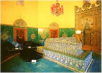 Ye�il T�rbe �inili Mihrap ve Sanduka